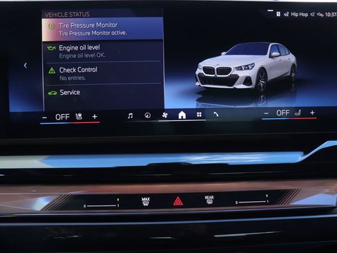 New 2026 BMW 530i w/ M Sport Package RWD image 32