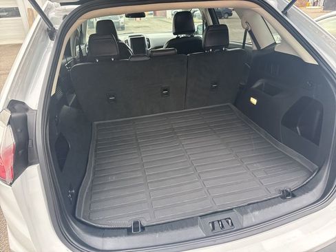 Used 2023 Ford Edge SEL image 10