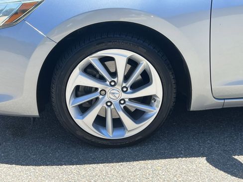 Used 2017 Acura ILX FWD image 13
