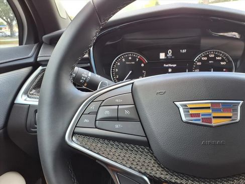 Used 2025 Cadillac XT5 Sportv AWD/4WD image 29