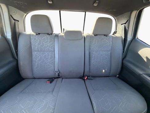 Used 2017 Toyota Tacoma TRD Off-Road w/ Tow Package image 28