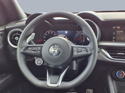 New 2025 Alfa Romeo Stelvio Sprint image 12