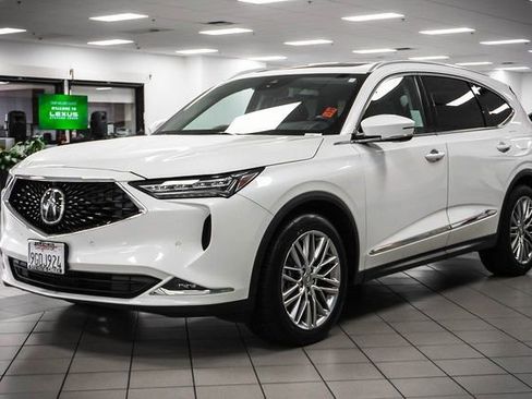 Used 2023 Acura MDX SH-AWD w/ Advance Package image 3