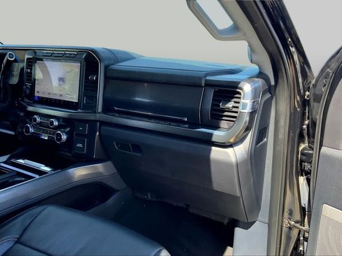 Used 2024 Ford F250 Lariat w/ Lariat Ultimate Package AWD/4WD image 19