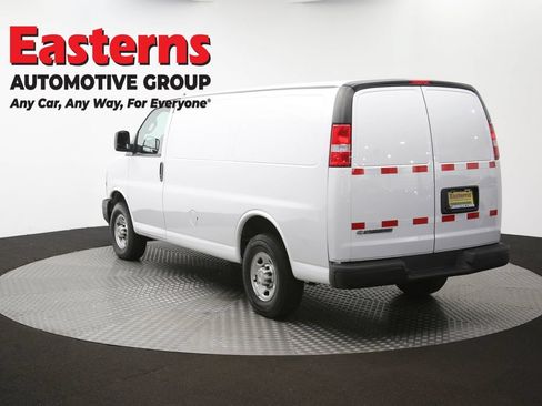 Used 2021 Chevrolet Express 2500 RWD image 59