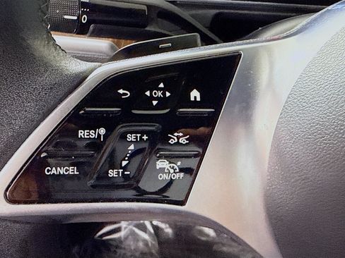 Used 2022 Mercedes-Benz C 300 Sedan w/ Exclusive Trim Package image 14