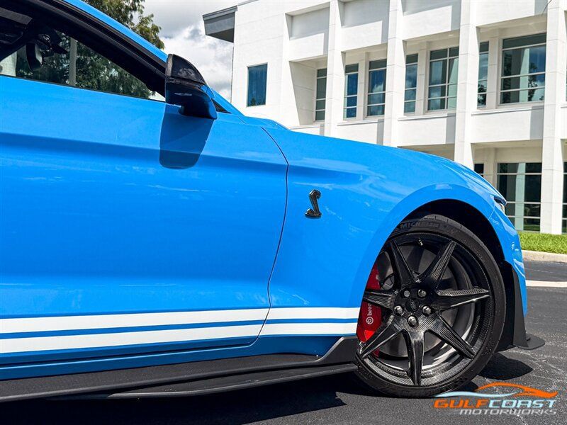 Used 2022 Ford Mustang Shelby GT500 w/ Carbon Fiber Track Pack RWD image 62