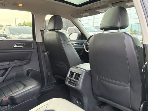 Used 2018 Volkswagen Atlas SEL Premium image 19