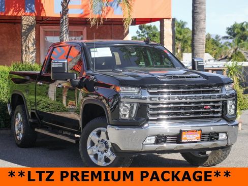 Used 2020 Chevrolet Silverado 2500 LTZ w/ LTZ Premium Package image 2