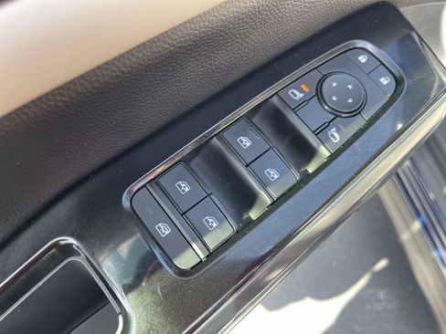 Certified 2023 Nissan Pathfinder SL AWD/4WD image 13