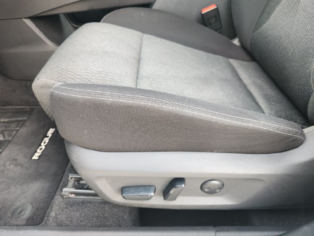 Used 2025 Nissan Rogue SV AWD/4WD image 22