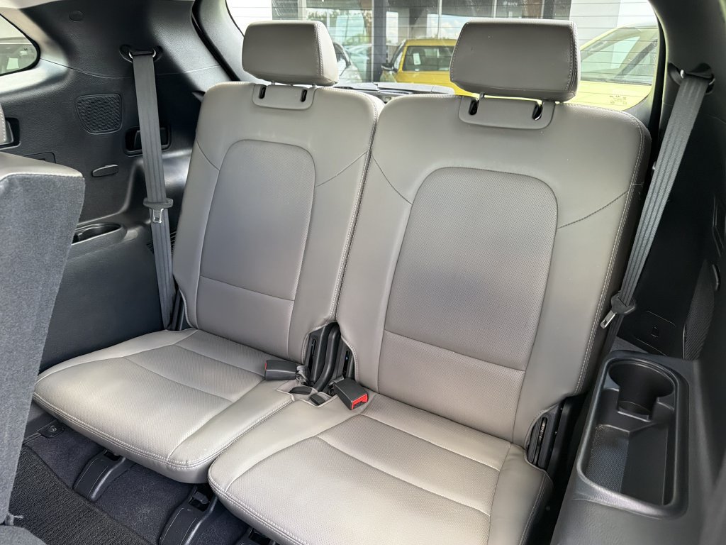 Used 2017 Hyundai Santa Fe FWD image 20