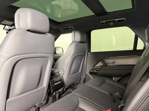Used 2026 Land Rover Range Rover Sport SE AWD/4WD image 24