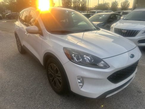 Used 2020 Ford Escape SEL FWD image 2