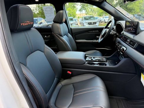 Certified 2026 Honda Pilot TrailSport image 20