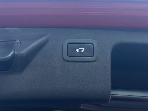 Used 2018 Land Rover Discovery Sport HSE AWD/4WD image 24