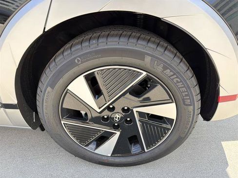 New 2026 Hyundai Ioniq 5 Limited RWD image 11
