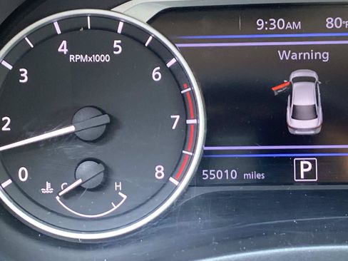 Used 2024 Nissan Sentra SV FWD image 27