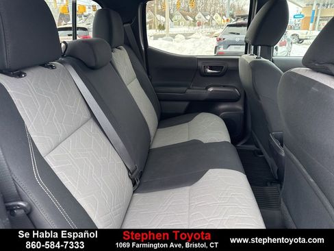 Used 2022 Toyota Tacoma TRD Off-Road w/ Technology Package image 25