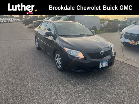 Used 2010 Toyota Corolla LE FWD image 1