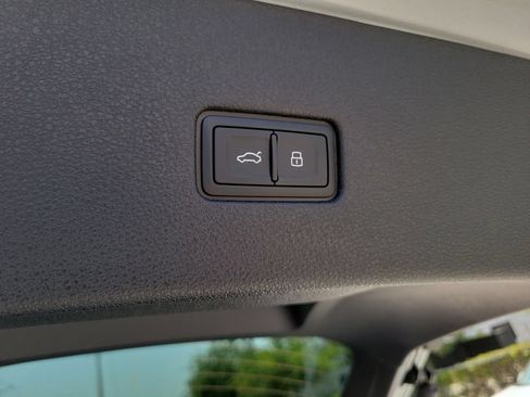 New 2026 Audi Q8 Premium AWD/4WD image 31