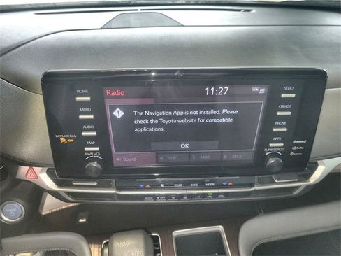 Used 2024 Toyota Sienna LE image 18