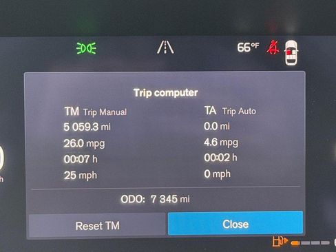 Certified 2026 Volvo XC40 B5 Plus AWD/4WD image 20