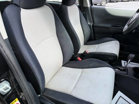 Used 2012 Toyota Yaris LE image 24
