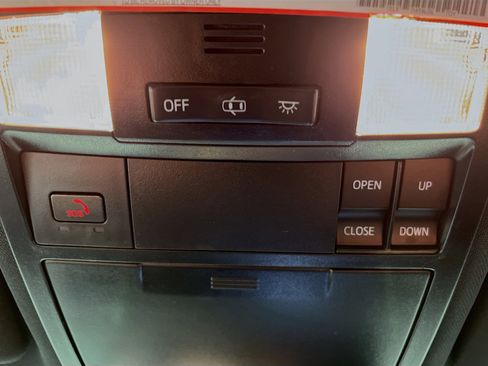 Used 2023 Toyota Tacoma TRD Sport w/ TRD Premium Sport Package image 20