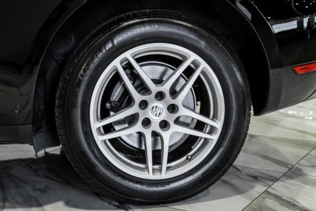 Used 2018 Porsche Macan AWD/4WD image 53