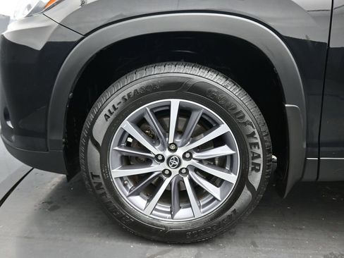 Used 2019 Toyota Highlander XLE image 68