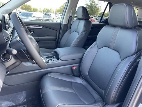 New 2025 Honda Pilot Touring image 24