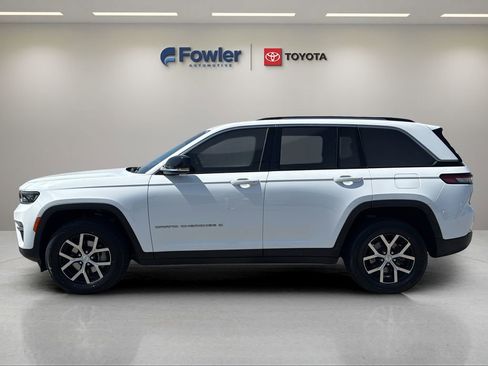 Used 2023 Jeep Grand Cherokee Limited AWD/4WD image 4