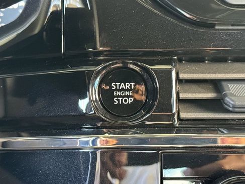 Used 2025 Nissan Pathfinder Rock Creek AWD/4WD image 21