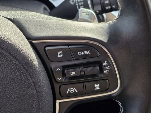 Used 2022 Kia Niro EX w/ Cold Weather Package image 17