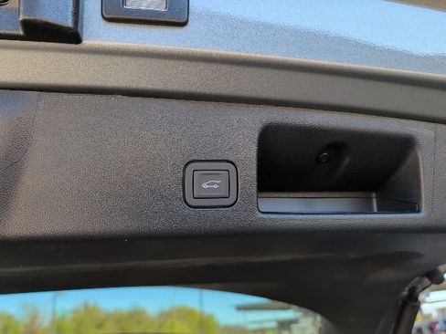 New 2026 Chevrolet Equinox EV LT image 11