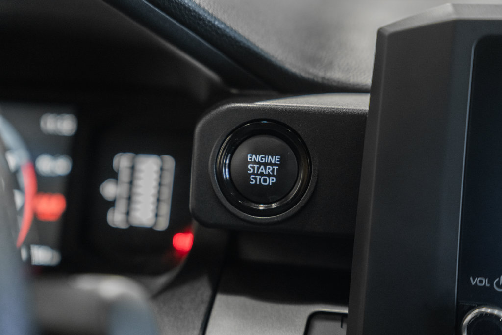 Certified 2025 Toyota Tacoma SR5 AWD/4WD image 23