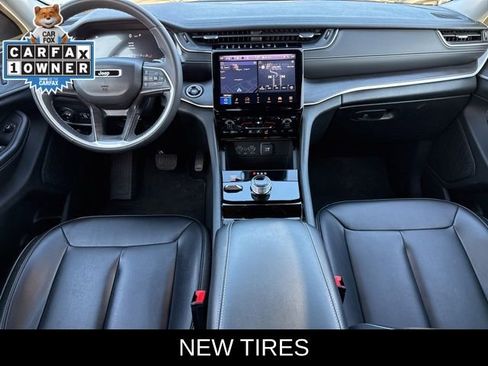 Used 2023 Jeep Grand Cherokee Limited image 4