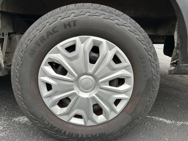 Used 2022 Ford E-Transit 148 High Roof Extended RWD image 38