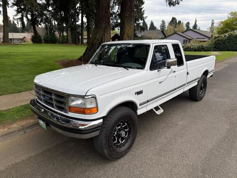 Used 1995 Ford F250 XLT image 9