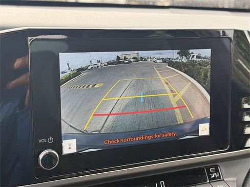 Certified 2025 Toyota Camry SE image 16