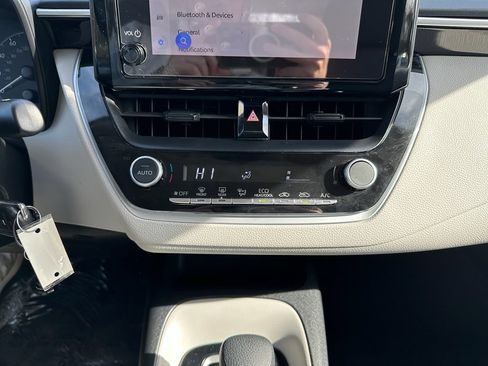 Used 2024 Toyota Corolla LE image 14