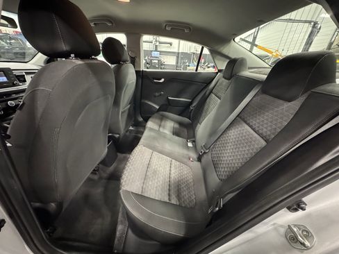 Used 2018 Kia Rio LX image 19