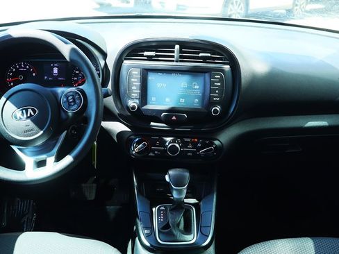Used 2021 Kia Soul LX image 32