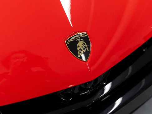 New 2026 Lamborghini Urus SE image 8