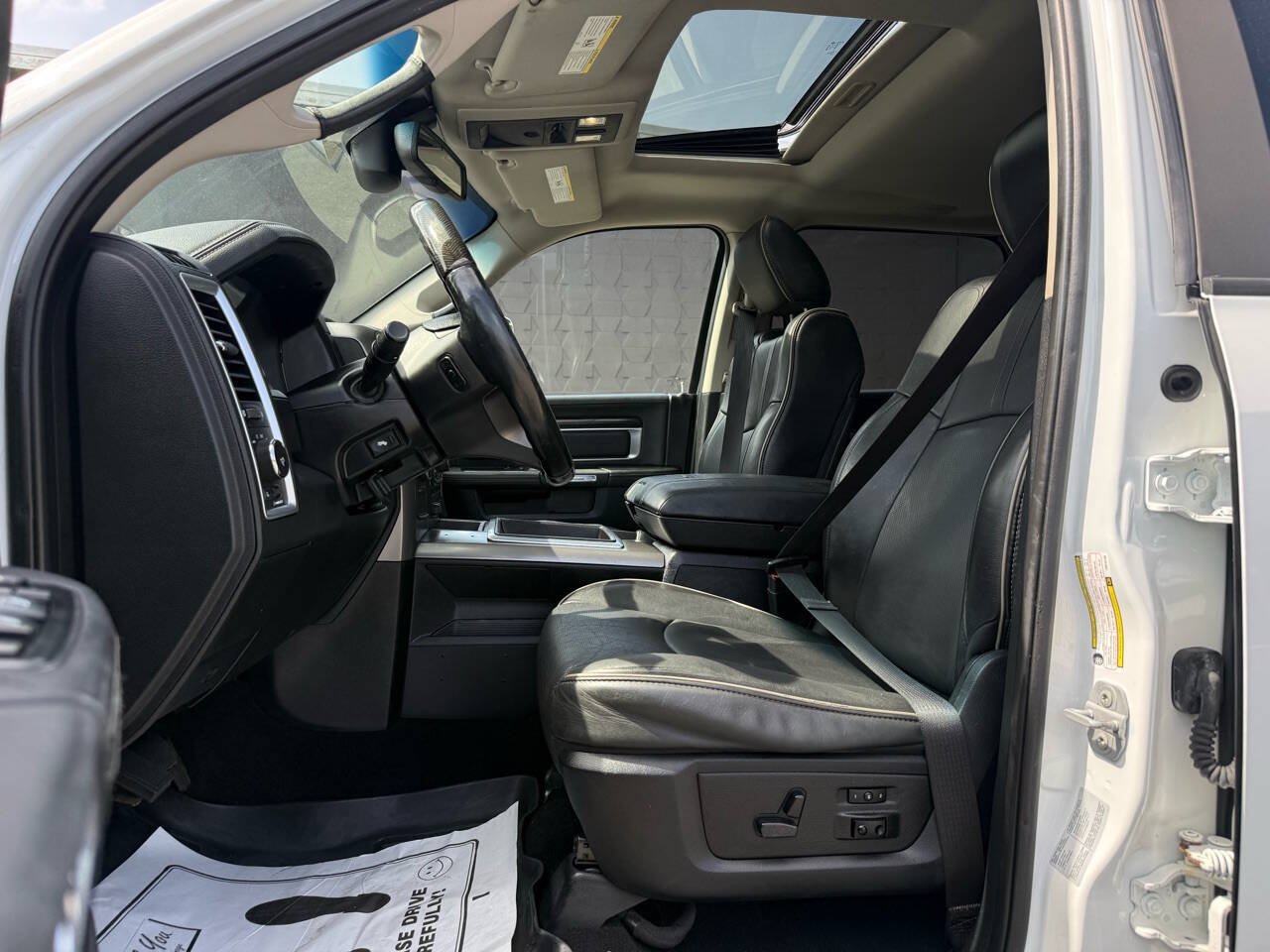 Used 2015 RAM 2500 Limited AWD/4WD image 43