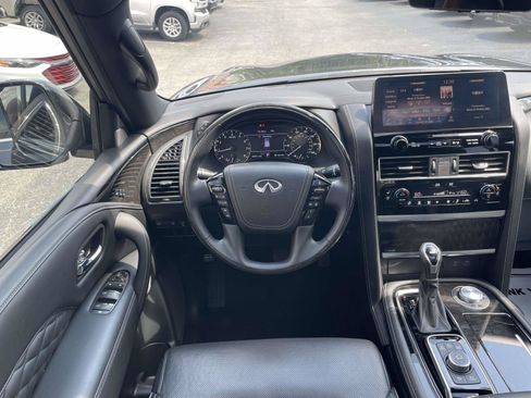 Used 2024 INFINITI QX80 Sensory w/ Cargo Package AWD/4WD image 2