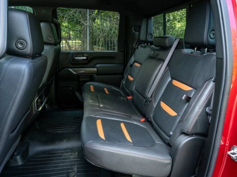 Used 2023 GMC Sierra 2500 AT4 w/ AT4 Premium Plus Package AWD/4WD image 14