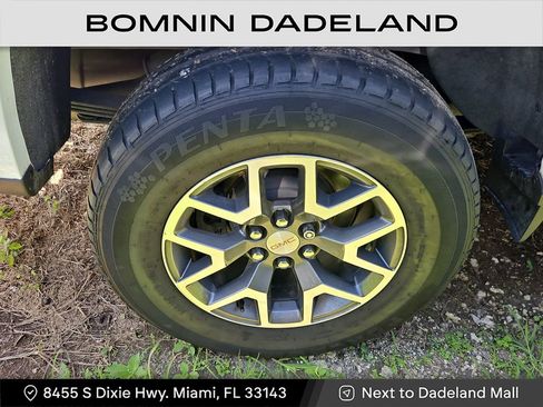 Used 2021 GMC Canyon AT4 w/ Driver Alert Package image 5