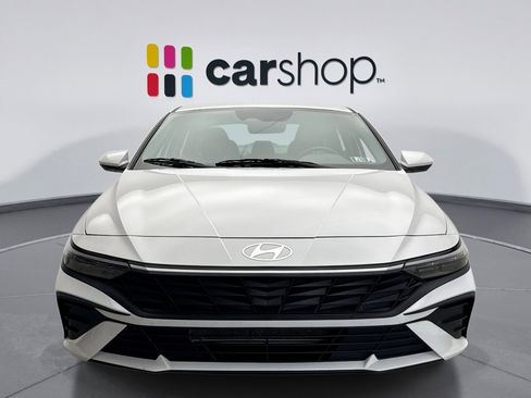 Used 2024 Hyundai Elantra SEL image 8